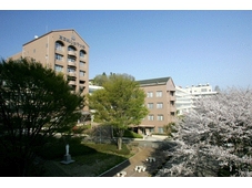 東京純心大学（平成27年4月より「東京純心女子大学」から名称変更）