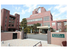 湊川短期大学