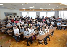 愛知文教大学