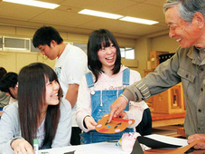 修紅短期大学